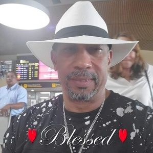 Meet your Posher, Julio